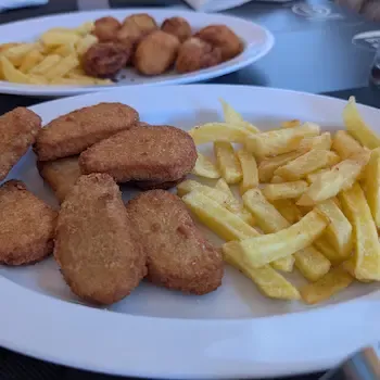Nuggets con Patatas